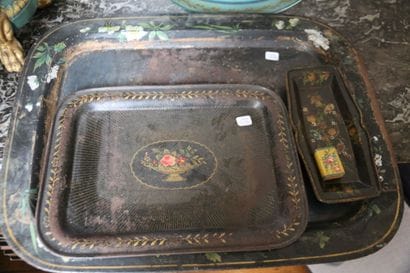Four trays in painted sheet metal with polychrome...