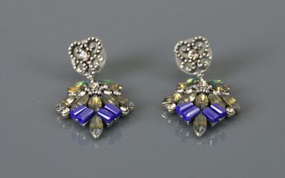 Set of silver jewelry including: a line brooch...