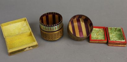 Set comprising a straw marquetry cylindrical...