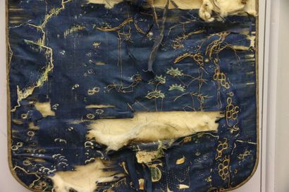 CHINA, 18th-19th century. 
Screen on carved...