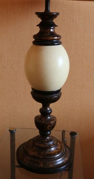Lamp, ostrich-egg-shaped base, square-shaped...
