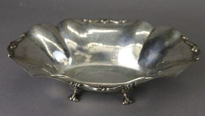 BATTUTO A MANO
Hammered silver 800°/°° basket,...