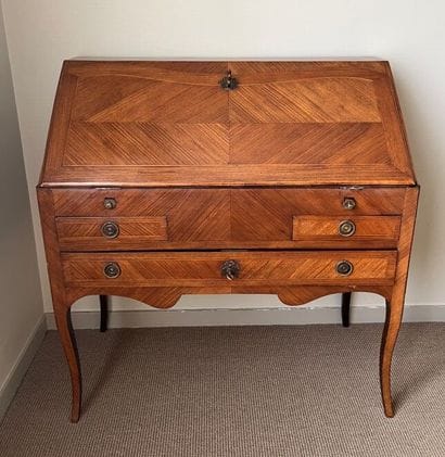 Sloping secretary desk in veneered wood inlaid...