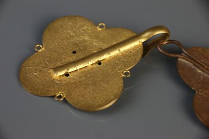 Gilt metal four-lobed cloak buckle with enameled...