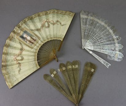 Fan, the paper leaf with polychrome watercolor...