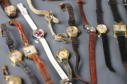 Set comprising some twenty ladies' watches,...