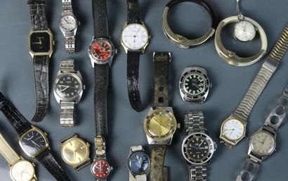 Set of 18 quartz watches with steel or leather...