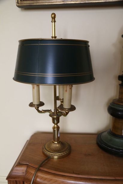 Three-light bouillotte lamp, gadrooned base,...