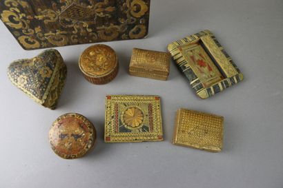 Set of polychrome straw marquetry boxes comprising:...