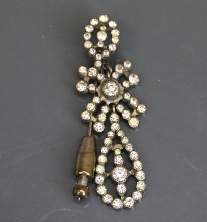 Costume jewelry set including: a rhinestone...