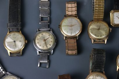 Set of 17 men's wristwatches, mechanical...
