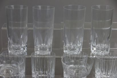 MANNETTE - Sets of mismatched glasses including...