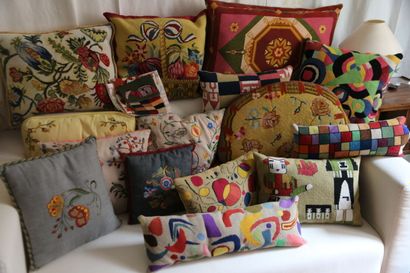 MANNETTE - Set of embroidered cushions, two...