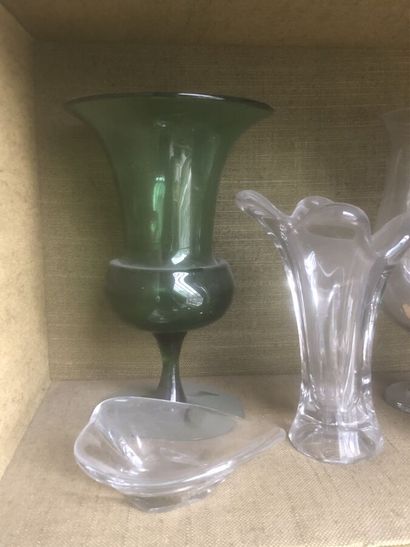 MANNETTE - Set comprising : 
- 2 glass vases...