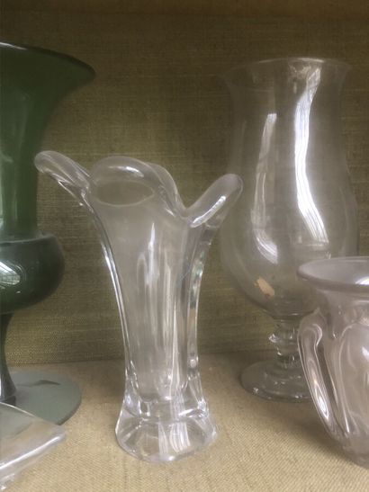 MANNETTE - Set comprising : 
- 2 glass vases...