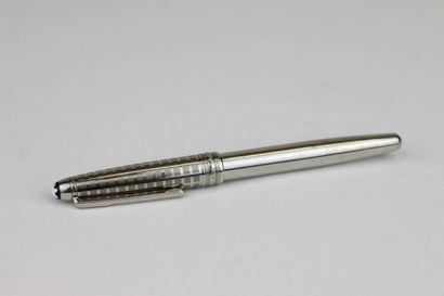 MONTBLANC Meisterstück
Fountain pen, 18K...