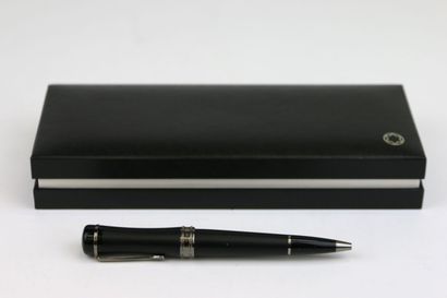 MONTBLANC
Bonheur Boyfriend