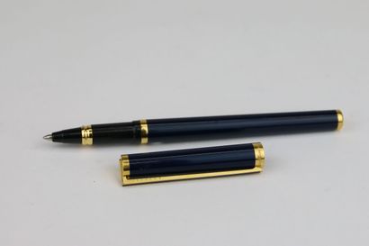 DUPONT 
Midnight-blue lacquer rollerball...