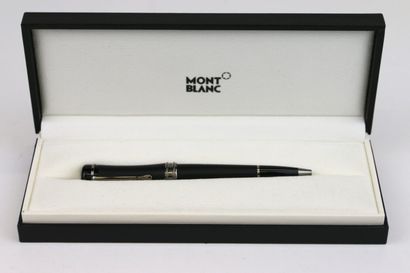 MONTBLANC
Bonheur Boyfriend