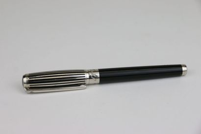 DUPONT D line
Rollerball pen
(ribbed cap...