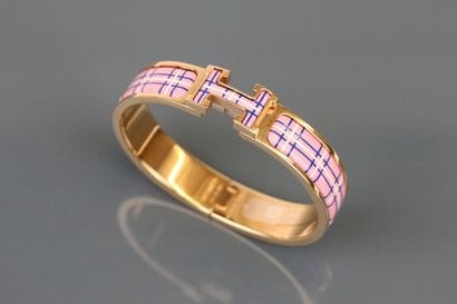 HERMÈS Paris
H-click bracelet, pink tartan...