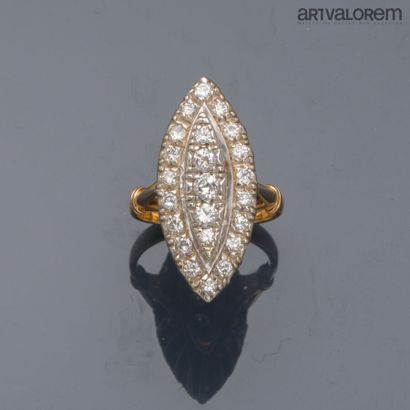 Marquise ring in yellow and white gold 750°/°°...