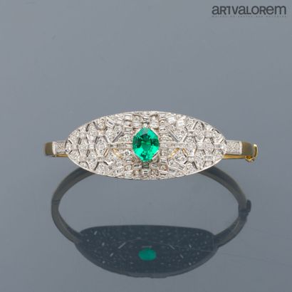 Yellow and white gold 750°/°° bangle set...