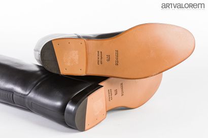 HERMÈS Paris
Pair of riding boots in black...