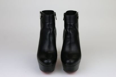 LOUBOUTIN
Pair of Janis ankle boots in black...