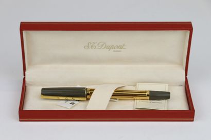 DUPONT 
Saint Germain model
Fountain pen...