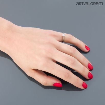 CARTIER 
Solitaire ring in 950°/°° platinum...