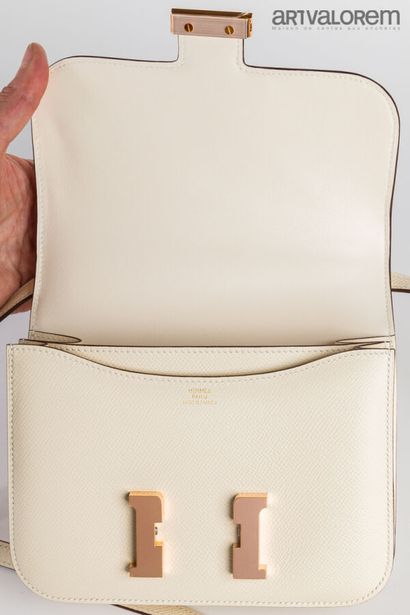 HERMÈS Paris
Mini Constance bag (18cm) in...