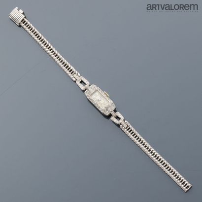 Ladies' wristwatch in 950°/°° platinum, diamond-polished...