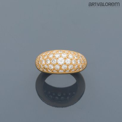 Dome ring in yellow gold 750°/°° set with...