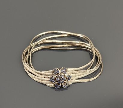 Bracelet in 750°/°° white gold with six strands...
