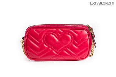 GUCCI
Shoulder bag in supple red calfskin
Pink...