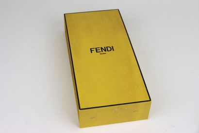 FENDI
Long wallet in etoupe grained calfskin
Grey...