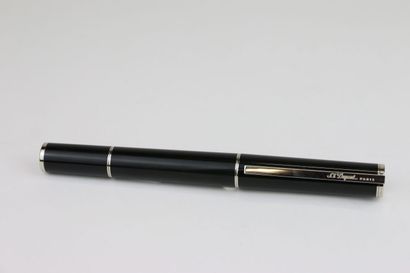 DUPONT 
Neoclassical President model in black...