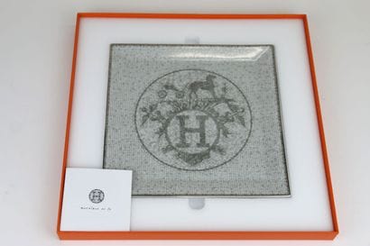HERMÈS Paris
Porcelain pocket organizer 