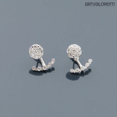 CARTIER 
Pair of pierced earrings 