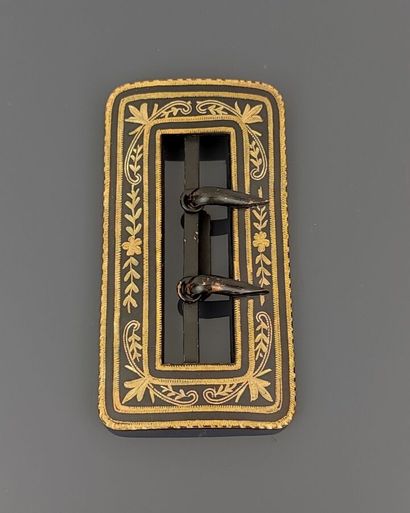 Iron belt buckle with engraved gilded flower...