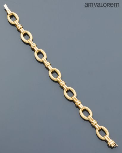 CHAUMET Paris
Bracelet in yellow gold 750°/°°...