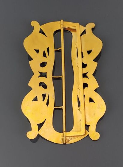 Large Art Nouveau belt buckle in gilt metal,...