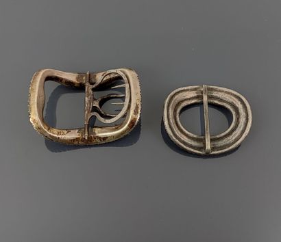 Metal men's shoe buckle adorned with Rhinestones....