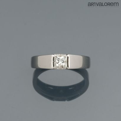 Wedding band ring in 750°/°° white gold set...