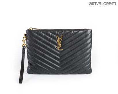 SAINT LAURENT
Black leather clutch bag
Black...
