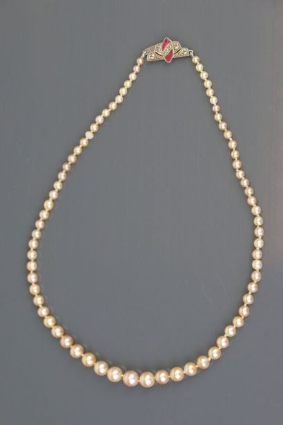 Necklace with 
- 62 natural drop pearls 3.3...