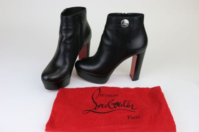 LOUBOUTIN
Pair of Janis ankle boots in black...