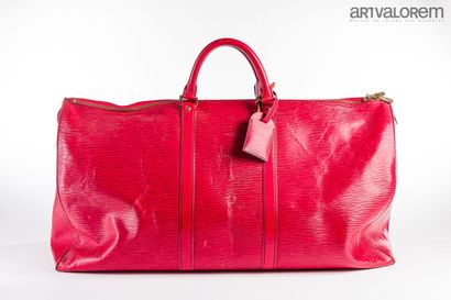 LOUIS VUITTON
Travel bag model 