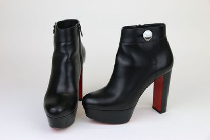 LOUBOUTIN
Pair of Janis ankle boots in black...